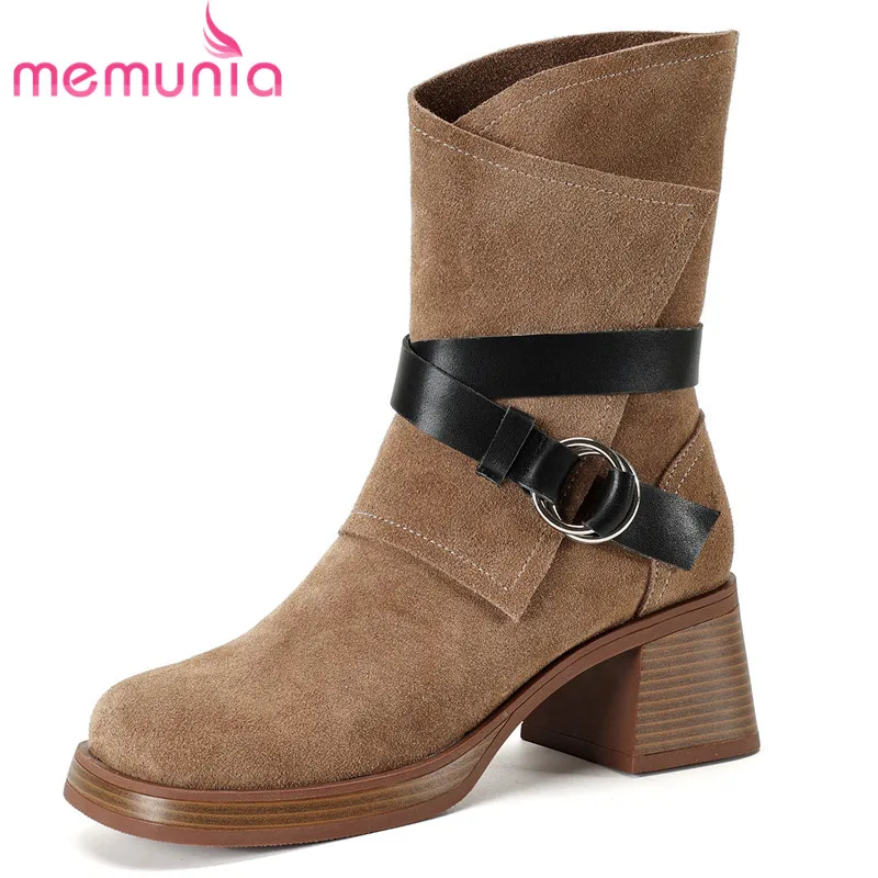 Женские замшевые ботинки в стиле ретро MEMUNIA, ботинки до середины икры на платформе, без застежки, с круглым носком, на высоком квадратном каблуке, для зимы, 2023
Женские замшевые ботинки в стиле ретро MEMUNIA, ботинки до середины икры на платформе, без застежки, с круглым носком, на высоком квадратном каблуке, для зимы, 2023