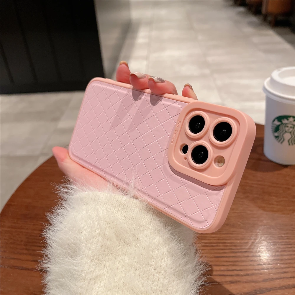 2023 NEW Fashion Rhombus Embroidered Solid Colour Leather Case for iPhone 11 12 13 14 Pro Max X XR 7 8 Plus Silicone Lens Cover
2023 NEW Fashion Rhombus Embroidered Solid Colour Leather Case for iPhone 11 12 13 14 Pro Max X XR 7 8 Plus Silicone Lens Cover