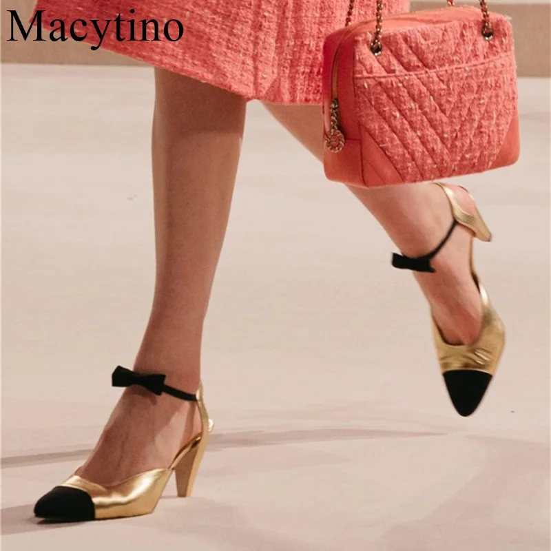 2020 New Fashion Big Size Catwalk Trendy Women's Temperament Pointed Toe High-Heeled Bow Tie Color Matching Leather Sandal
2020 New Fashion Big Size Catwalk Trendy Women's Temperament Pointed Toe High-Heeled Bow Tie Color Matching Leather Sandal