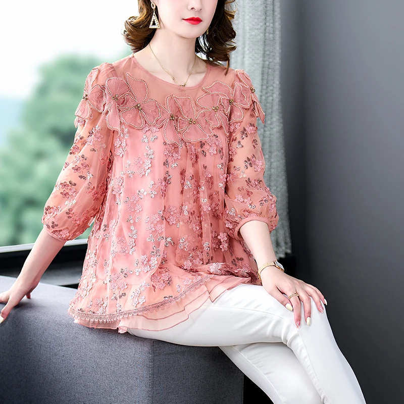 2023 Spring/Summer New Large Silk Mesh Flower Embroidered Doll Neck Shirt Women's Bohemian Slim Sequins 3D Flower Top Shirt
2023 Spring/Summer New Large Silk Mesh Flower Embroidered Doll Neck Shirt Women's Bohemian Slim Sequins 3D Flower Top Shirt