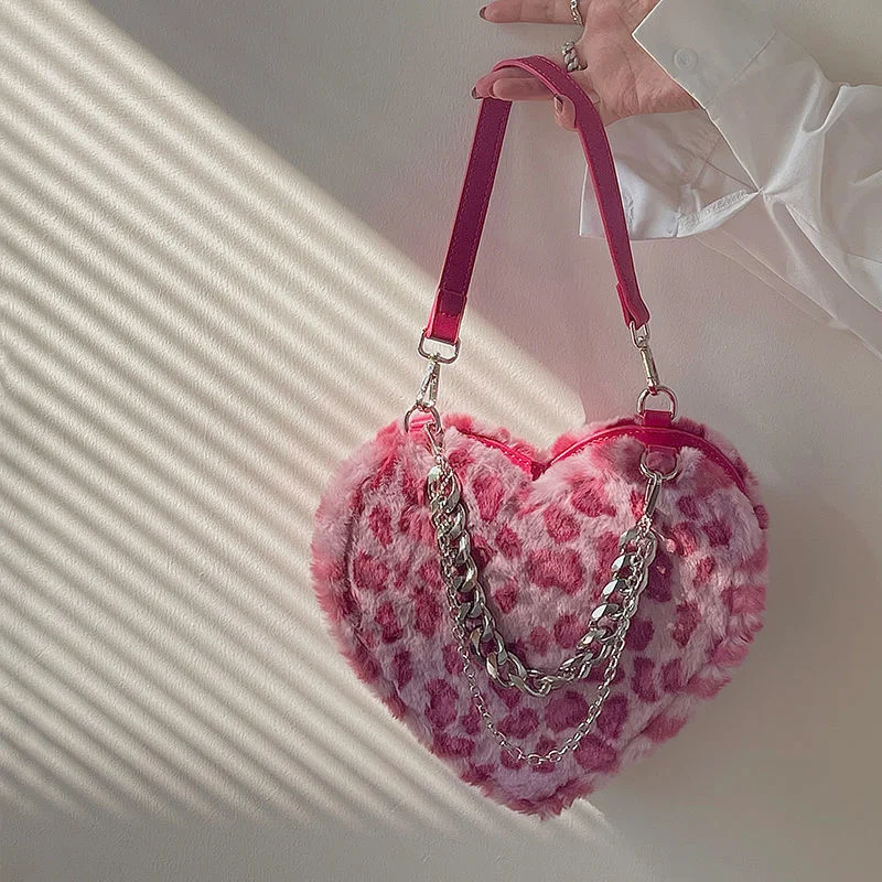 Love Heart Shape Women's Faux Fur Shoulder Bags Stitching Check Pattern Ladies Purse Handbags Females Plush Chain Underarm Bag
Love Heart Shape Women's Faux Fur Shoulder Bags Stitching Check Pattern Ladies Purse Handbags Females Plush Chain Underarm Bag