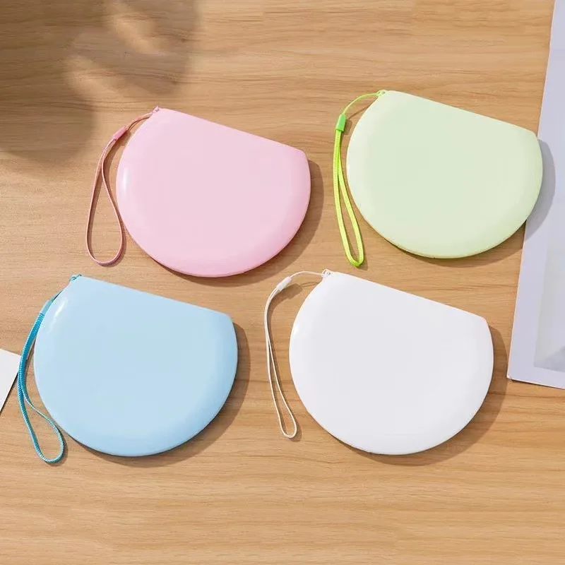 New Mask Storage Box Portable Folding Box Antifouling Dustproof Storage Mask Storage Student Mask Clip Organizer Box
New Mask Storage Box Portable Folding Box Antifouling Dustproof Storage Mask Storage Student Mask Clip Organizer Box
