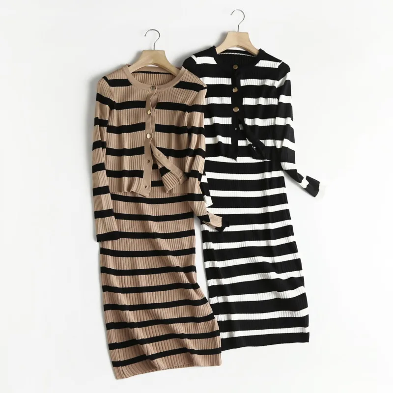 Spring Autumn Elegant Women Two Pieces Set Contrast Stripe Knit Women Long Suspender Dress O-neck Long Sleeve Cardigans 2022
Spring Autumn Elegant Women Two Pieces Set Contrast Stripe Knit Women Long Suspender Dress O-neck Long Sleeve Cardigans 2022