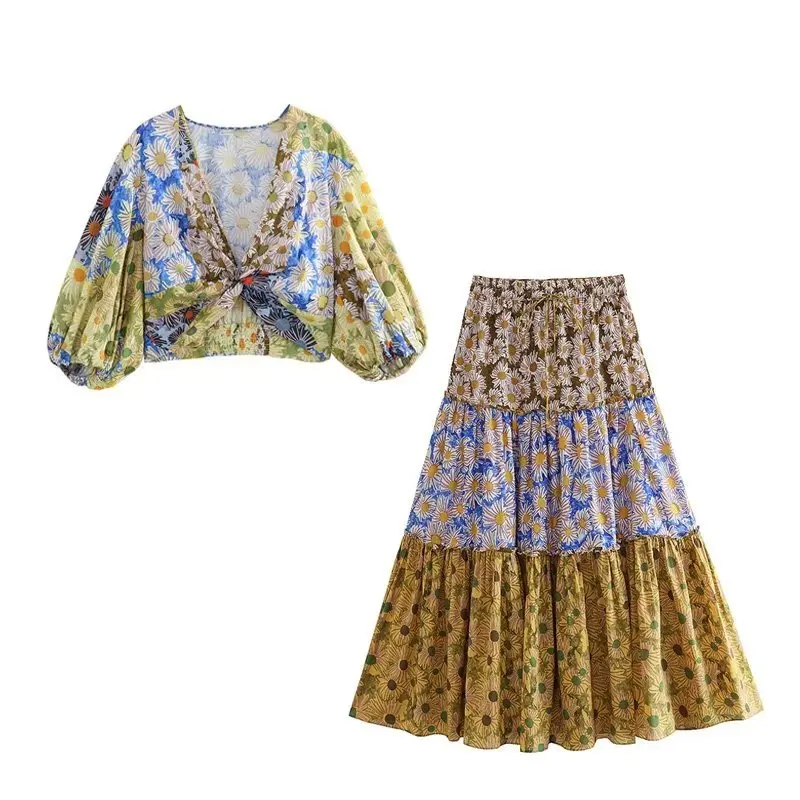 TRAF Women Vintage V Neck Floral Patchwork Print Short Smock Blouse Female Knotted Kimono Shirt Chic Crop Blusas Tops
TRAF Women Vintage V Neck Floral Patchwork Print Short Smock Blouse Female Knotted Kimono Shirt Chic Crop Blusas Tops