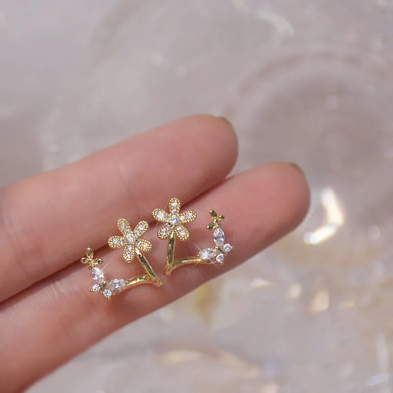CHAIRYEE Flower Butterfly Zircon Luxury 14K Real Gold Plated Ear Stud Charm for Women Trendy Dangle French Romantic Earring Gift
CHAIRYEE Flower Butterfly Zircon Luxury 14K Real Gold Plated Ear Stud Charm for Women Trendy Dangle French Romantic Earring Gift