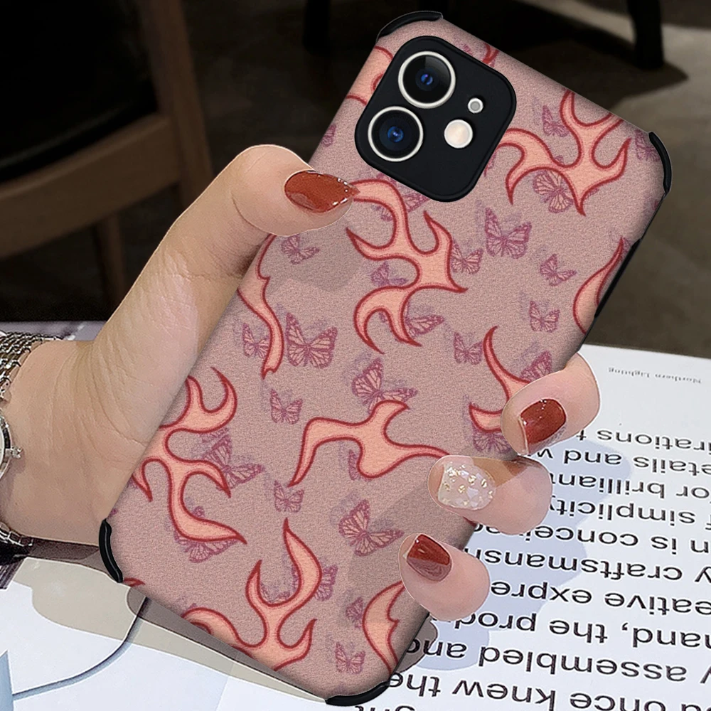 Модный чехол с красным пламенем для телефона IPhone 13 12 11 Pro Mini XR X XS Pro Max 7 8 Plus, противоударный мягкий чехол из овечьей кожи
Модный чехол с красным пламенем для телефона IPhone 13 12 11 Pro Mini XR X XS Pro Max 7 8 Plus, противоударный мягкий чехол из овечьей кожи