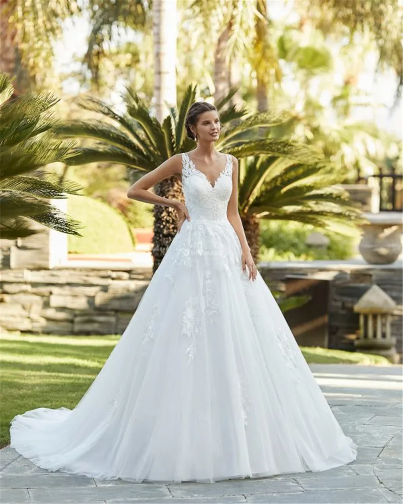 Romantic Appliques Draped Bridal Dress Modern V-Neck Sleeveless A-Line Wedding Dress Backless vestido de noiva
Romantic Appliques Draped Bridal Dress Modern V-Neck Sleeveless A-Line Wedding Dress Backless vestido de noiva
