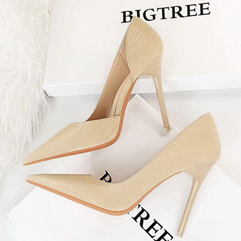 Shoes Serpentine Woman Pumps Metal Stiletto High Heels 2022 New Designer Women Heels Sexy Party Shoes Lady Plus Size 43
Shoes Serpentine Woman Pumps Metal Stiletto High Heels 2022 New Designer Women Heels Sexy Party Shoes Lady Plus Size 43