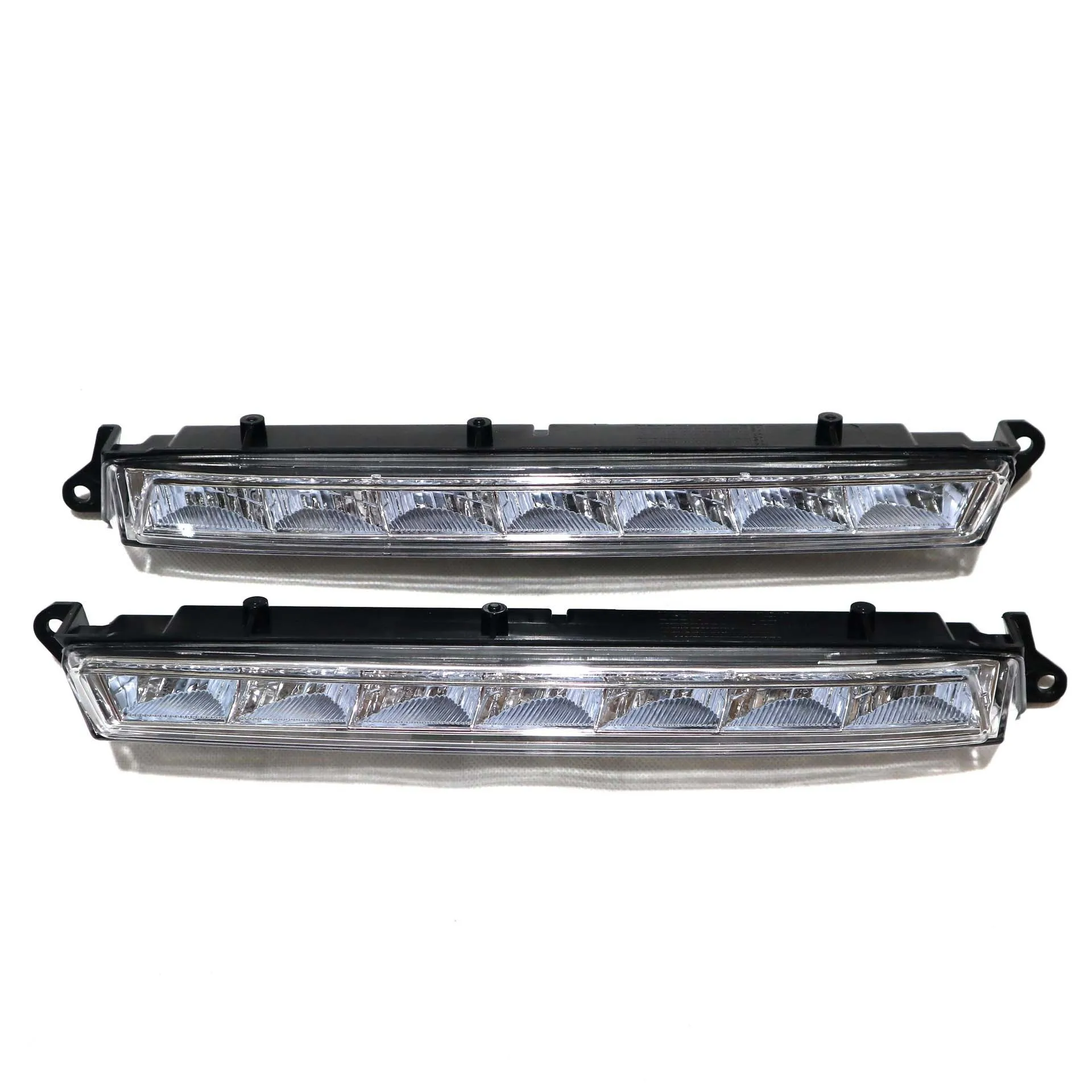 Suitable for w164gl320 gl350 automobile front bar anti fog lamp LED daytime running lamp 1649060351 / 0451
Suitable for w164gl320 gl350 automobile front bar anti fog lamp LED daytime running lamp 1649060351 / 0451