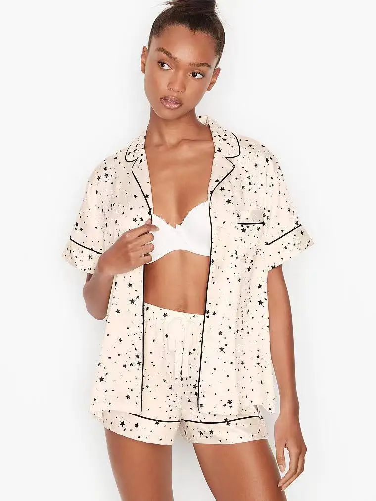 Luxury Pajamas for Women Summer Lapel Shorts Suit Silk Sleepwear Fashion Print Loungewear Two Piece Sexy Nightwear Pijama 2-PJS
Luxury Pajamas for Women Summer Lapel Shorts Suit Silk Sleepwear Fashion Print Loungewear Two Piece Sexy Nightwear Pijama 2-PJS