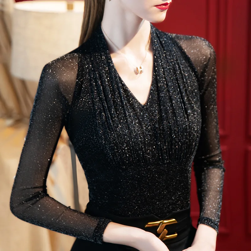 Mesh Bottoming Shirt Women's European Station Early Autumn 2022 New Style Inner Waist Small Shirt Sexy V-neck Bright Silk Top
Mesh Bottoming Shirt Women's European Station Early Autumn 2022 New Style Inner Waist Small Shirt Sexy V-neck Bright Silk Top