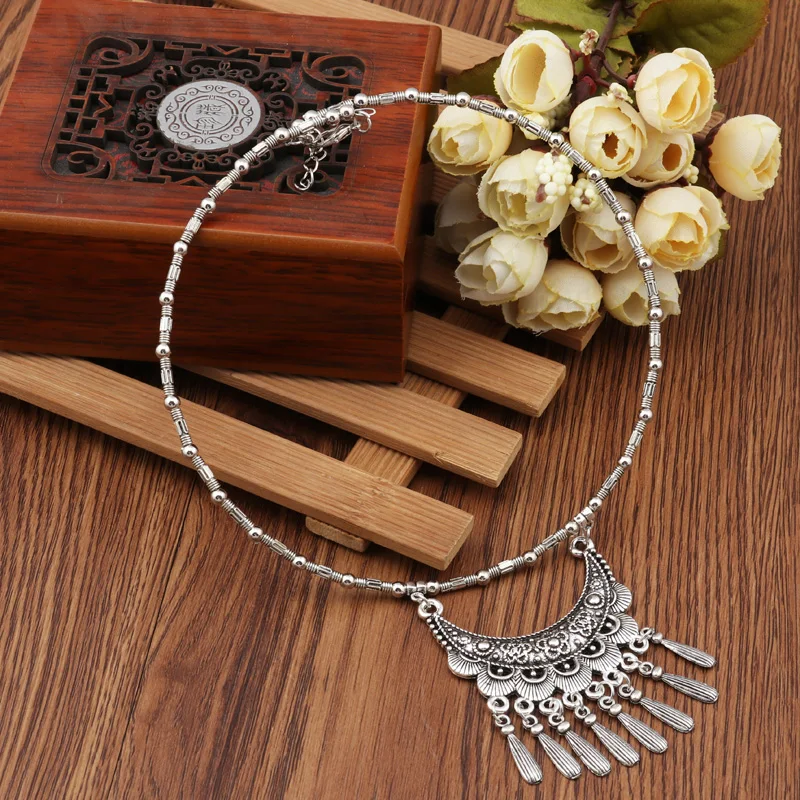 Vintage Tibet Silver Color Big Statement Hollow Moon Flower Water Droplets Tassel Necklaces Pendants for Women Boho Gift
Vintage Tibet Silver Color Big Statement Hollow Moon Flower Water Droplets Tassel Necklaces Pendants for Women Boho Gift