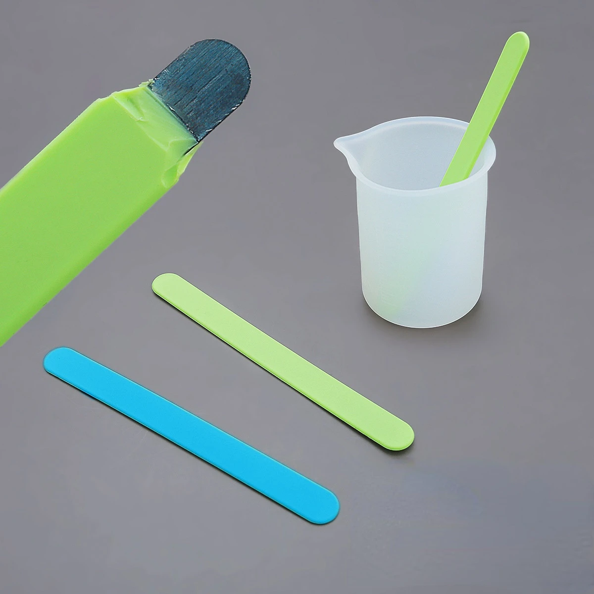 UV Epoxy Resin Mold Jewelry Making Stir Tool Silicone Coated Steel Rod Reusable Eco-friendly Stick for Mold Tools
UV Epoxy Resin Mold Jewelry Making Stir Tool Silicone Coated Steel Rod Reusable Eco-friendly Stick for Mold Tools
