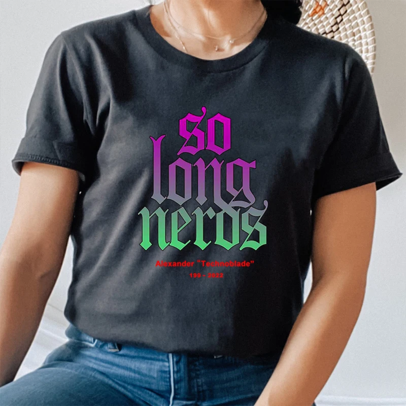 Футболка Technoblade Never Dies Graphic женская, летняя хлопковая футболка с коротким рукавом и круглым вырезом, с принтом в стиле Харадзюку
Футболка Technoblade Never Dies Graphic женская, летняя хлопковая футболка с коротким рукавом и круглым вырезом, с принтом в стиле Харадзюку