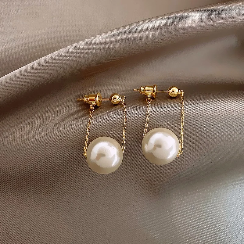 Simple Elegant Small Pearl Pendant Earrings for Woman Fashion Jewelry Party Ladies' Unusual Dangle Earrings Accessories
Simple Elegant Small Pearl Pendant Earrings for Woman Fashion Jewelry Party Ladies' Unusual Dangle Earrings Accessories