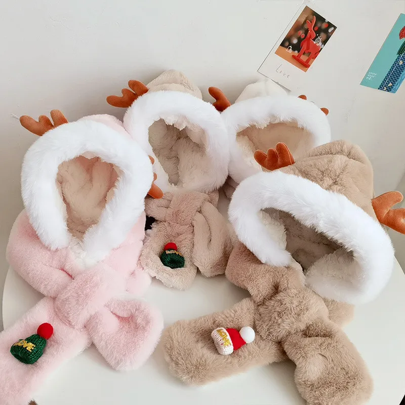 Children's All-in-one Hats scarfs Suit for Baby Clothing Infant Baby Hat Winter Boys and Girls Cartoon Soft Plush Cross Scarf
Children's All-in-one Hats scarfs Suit for Baby Clothing Infant Baby Hat Winter Boys and Girls Cartoon Soft Plush Cross Scarf