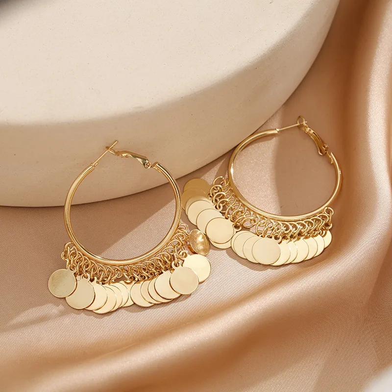 Niche New Fashion Gold Metal Circular Tassel Hoop Earrings Light Luxury Temperament Chanel's Style Women's Jewelry Gift
Niche New Fashion Gold Metal Circular Tassel Hoop Earrings Light Luxury Temperament Chanel's Style Women's Jewelry Gift