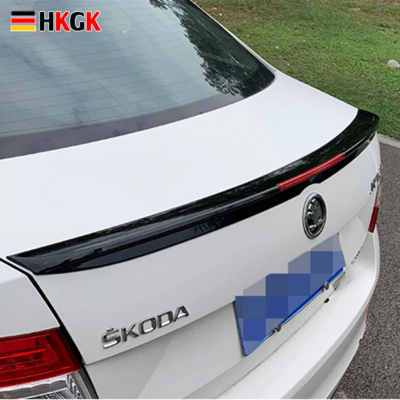 Для Skoda Octavia верхнее крыло багажника 2015 2016 2017 2018 2019 спойлер отделка задней двери фортепиано черные автомобильные аксессуары Орнамент
Для Skoda Octavia верхнее крыло багажника 2015 2016 2017 2018 2019 спойлер отделка задней двери фортепиано черные автомобильные аксессуары Орнамент