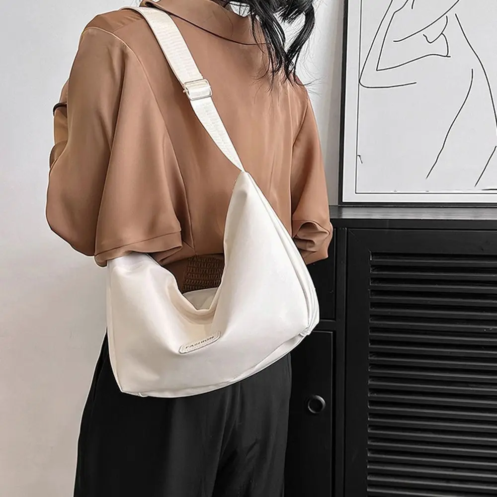Large Capacity Shoulder Bag Underarm Bag Ins PU Leather Work Tote Bag Korean Style Candy Color Purse Shoulder Streetwear
Large Capacity Shoulder Bag Underarm Bag Ins PU Leather Work Tote Bag Korean Style Candy Color Purse Shoulder Streetwear