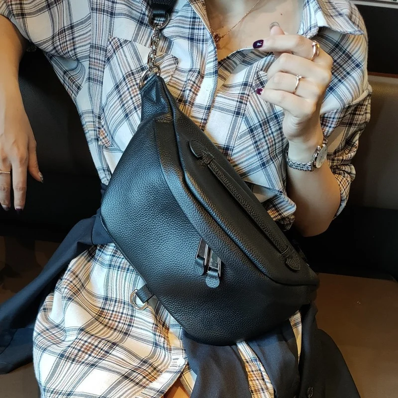 Women Crossbody Shoulder Bag Genuine Leather Brand Designer Casual Female Chest Bags 2022 New Soft Travel Waist Bags
Women Crossbody Shoulder Bag Genuine Leather Brand Designer Casual Female Chest Bags 2022 New Soft Travel Waist Bags