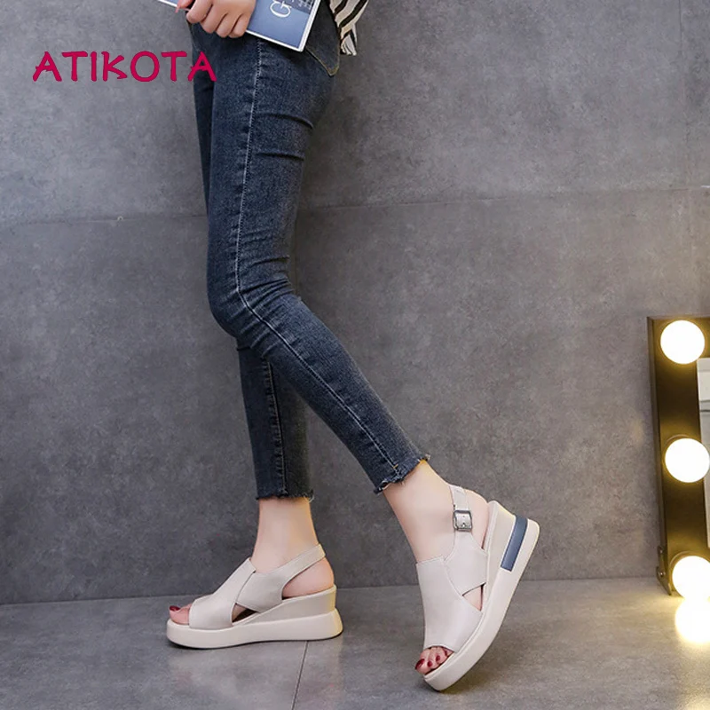 Atikota Fashion Women Platform Sandals Soft Female Thick-Sole Wedges Shoes Lightweight Ladies Casual Sandal Large Size 2022 New
Atikota Fashion Women Platform Sandals Soft Female Thick-Sole Wedges Shoes Lightweight Ladies Casual Sandal Large Size 2022 New