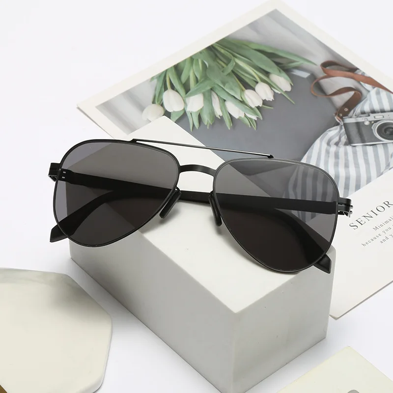 Роскошные мужские Солнцезащитные Очки UV400, винтажные черные Очки-авиаторы с защитой от ультрафиолета на пружинных дужках, Очки для активног...
Роскошные мужские Солнцезащитные Очки UV400, винтажные черные Очки-авиаторы с защитой от ультрафиолета на пружинных дужках, Очки для активног...