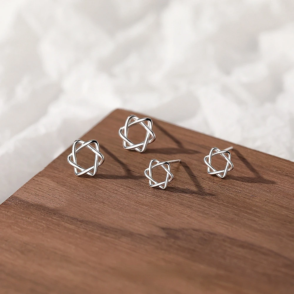 S925 Sterling Silver Earrings Fashion Wild Six-pointed Star Sweet Small Fresh Five-pointed Star Earrings
S925 Sterling Silver Earrings Fashion Wild Six-pointed Star Sweet Small Fresh Five-pointed Star Earrings
