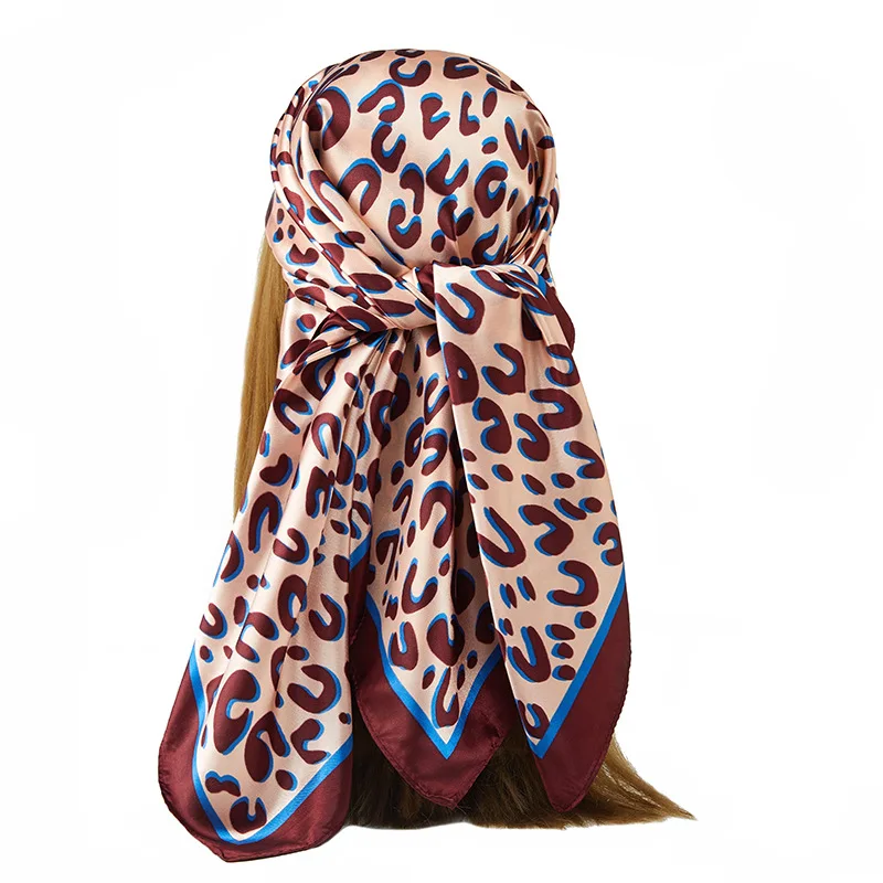 Large Hairhand Female 2023 Women Silk Scarf Fashion Print Leopard Bandana Hijab Painting Neckerchief Lady Head Wrap Foulard
Large Hairhand Female 2023 Women Silk Scarf Fashion Print Leopard Bandana Hijab Painting Neckerchief Lady Head Wrap Foulard