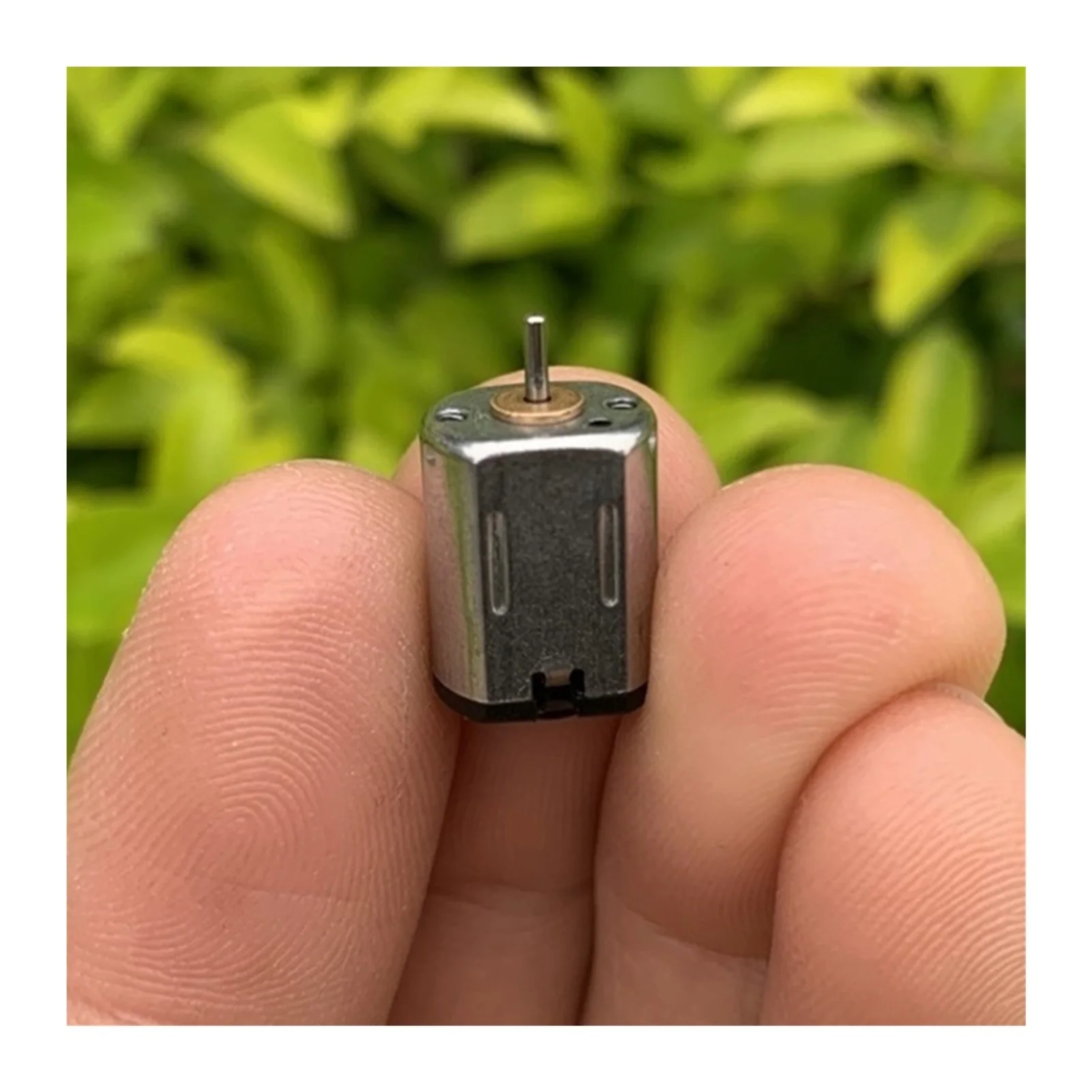 DIY Toy Motor, Solar DIY Production Motor, Smart Electronic Lock Motor, Precision M10 DC Motor 1.5V-6V High Speed Motor
DIY Toy Motor, Solar DIY Production Motor, Smart Electronic Lock Motor, Precision M10 DC Motor 1.5V-6V High Speed Motor