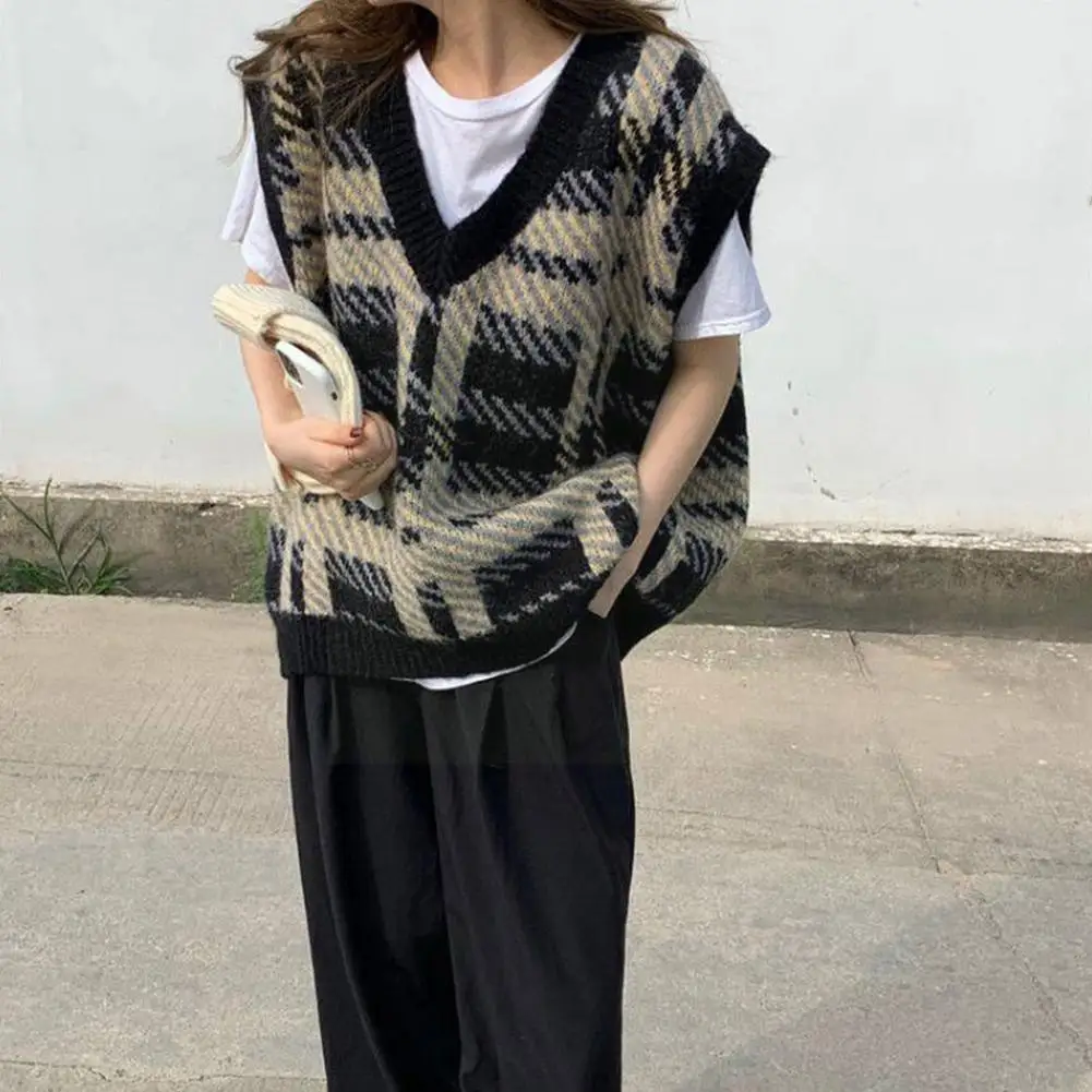 Women Autumn Winter V-neck Knitted Sweater Vest Casual Vest Plaid Black Loose Khaki Sweaters All-match Sleeveless Z5V7
Women Autumn Winter V-neck Knitted Sweater Vest Casual Vest Plaid Black Loose Khaki Sweaters All-match Sleeveless Z5V7