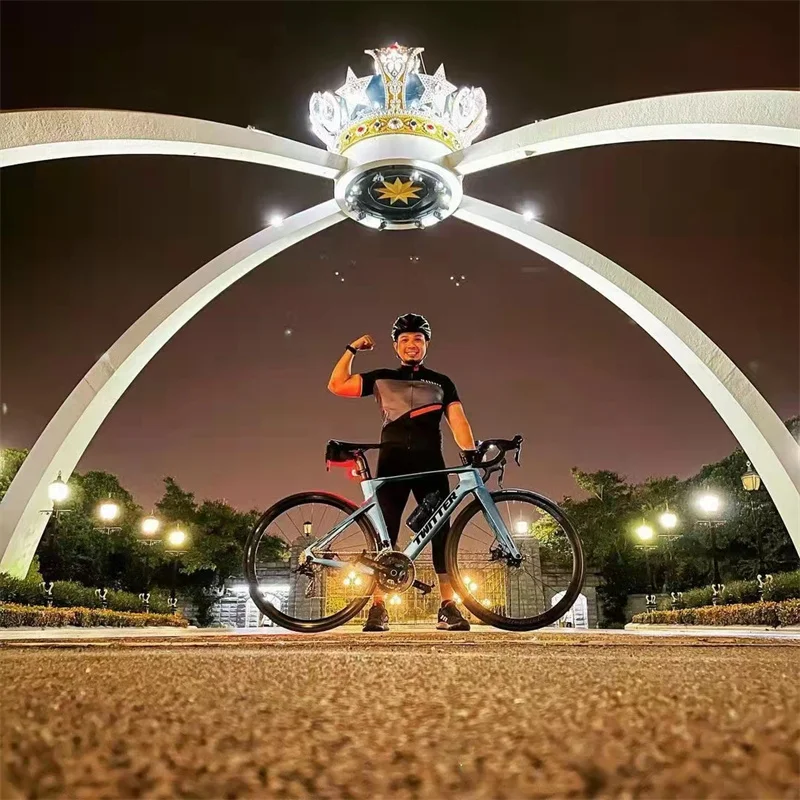 Twitterbike Обесцвечивающий цвет R10 RS-22Speed полностью скрытый внутренний кабель, полностью углеродный карбоновые велосипедные колеса гидравлический Обесцвечивающий велосипед
Twitterbike Обесцвечивающий цвет R10 RS-22Speed полностью скрытый внутренний кабель, полностью углеродный карбоновые велосипедные колеса гидравлический Обесцвечивающий велосипед