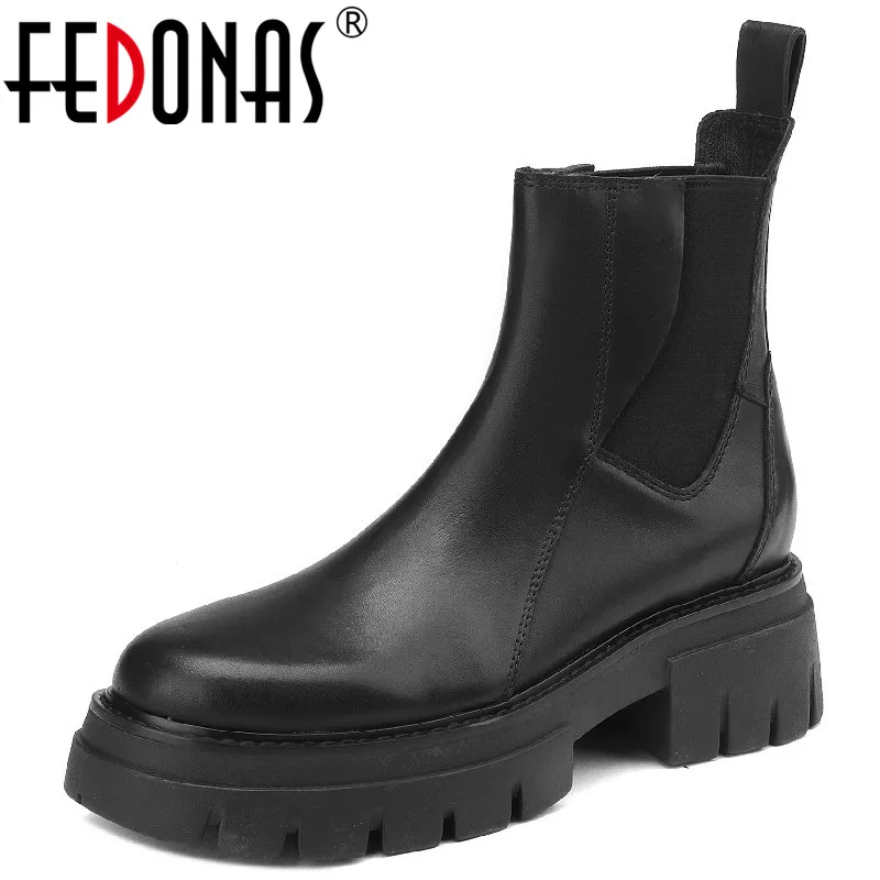 FEDONAS 2022 Women Ankle Boots Concise Fashion Splicing Genuine Leather Platforms Thick Heels Shoes Woman Autumn Winter Working
FEDONAS 2022 Women Ankle Boots Concise Fashion Splicing Genuine Leather Platforms Thick Heels Shoes Woman Autumn Winter Working