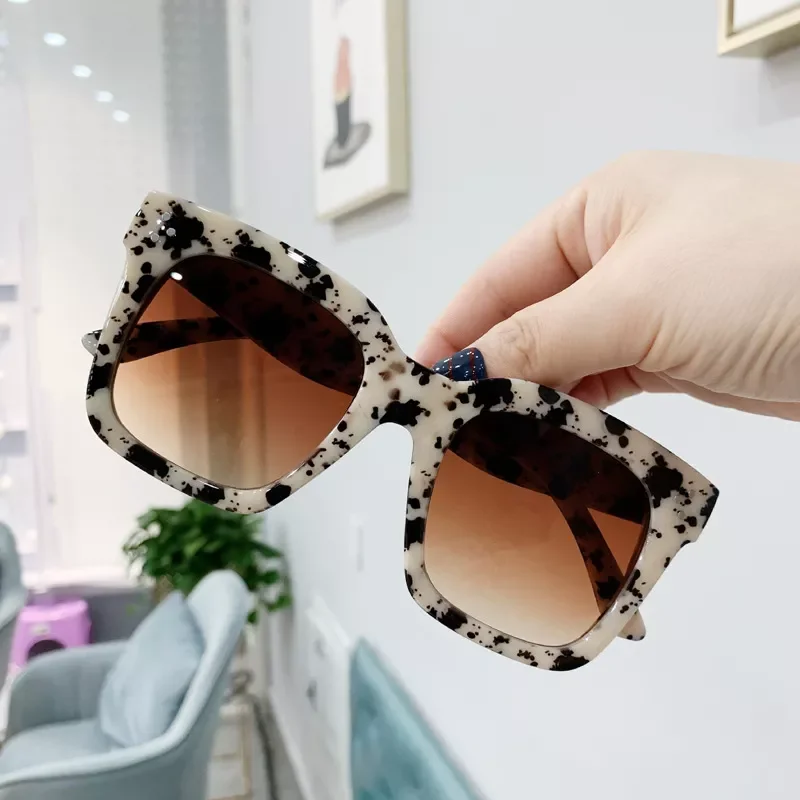 Square Retro Women Sunglasses Fashion Brand Designer Female Gradient Sun Glasses Vintage Black Ladies Shades Oculos De Sol
Square Retro Women Sunglasses Fashion Brand Designer Female Gradient Sun Glasses Vintage Black Ladies Shades Oculos De Sol