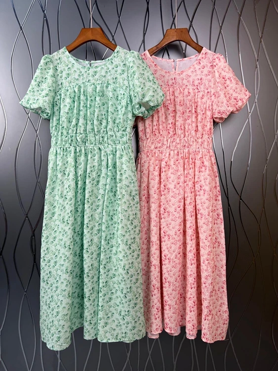 2022 new women fashion round neck small floral print decoration waist puff short-sleeved skirt dress 507
2022 new women fashion round neck small floral print decoration waist puff short-sleeved skirt dress 507