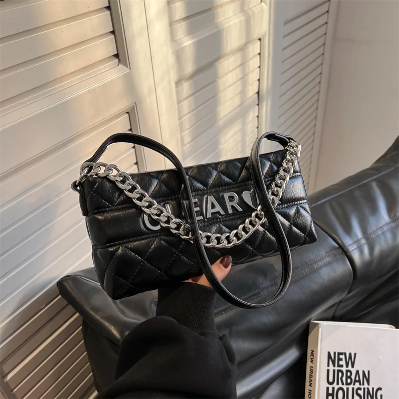 NEW Design 2023 New Luxury Handbags Bolso Replica Fashion Retro Handbag Female Shoulder Bag chain letter Rhombic lattice bag
NEW Design 2023 New Luxury Handbags Bolso Replica Fashion Retro Handbag Female Shoulder Bag chain letter Rhombic lattice bag