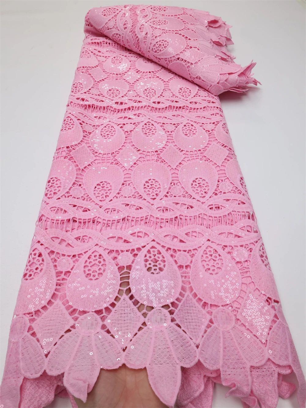African Cord Guipure Lace Fabric Pink Flower Embroidery French Mesh Net Lace Fabrics 2022 High Quality For Party Dress LY720
African Cord Guipure Lace Fabric Pink Flower Embroidery French Mesh Net Lace Fabrics 2022 High Quality For Party Dress LY720