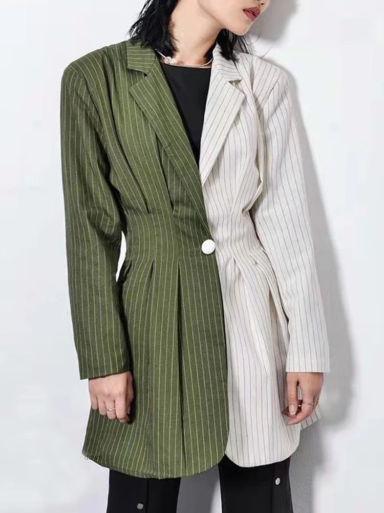 HIGH STREET 2022 Designer Stylish BLAZER Women's Color Block Single Button stripe Long Blazer
HIGH STREET 2022 Designer Stylish BLAZER Women's Color Block Single Button stripe Long Blazer