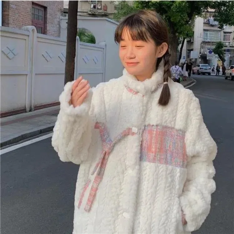 2023 Autumn New Lambswool Coat Women Stand Collar Thicked Warm Tops Women Y2k Grunge Long Sleeve Zipper Loose Jackets
2023 Autumn New Lambswool Coat Women Stand Collar Thicked Warm Tops Women Y2k Grunge Long Sleeve Zipper Loose Jackets
