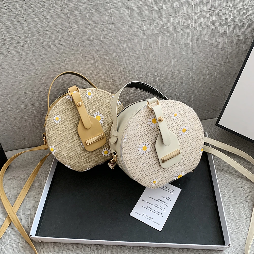 Винтажная плетеная сумка-мессенджер из искусственной кожи с маргаритками, женские летние круглые сумки ручной работы для отпуска, женские ...
Винтажная плетеная сумка-мессенджер из искусственной кожи с маргаритками, женские летние круглые сумки ручной работы для отпуска, женские ...