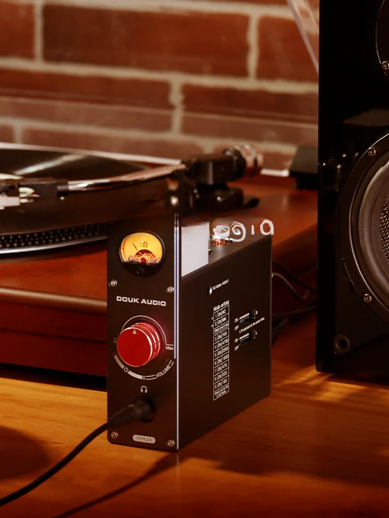 Retro Liner with VU Meter mm MC Black Glue Phono 5654 Electronic Tube Headphone Amplifier Multi-Function Amplifier
Retro Liner with VU Meter mm MC Black Glue Phono 5654 Electronic Tube Headphone Amplifier Multi-Function Amplifier