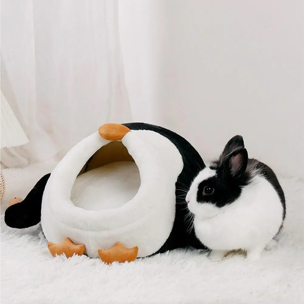 NEW Pet Winter Warm Thickened Cotton Nest Warm Comfortable Penguin Shape Semi-enclosed Nest For Hamster Guinea Pig
NEW Pet Winter Warm Thickened Cotton Nest Warm Comfortable Penguin Shape Semi-enclosed Nest For Hamster Guinea Pig