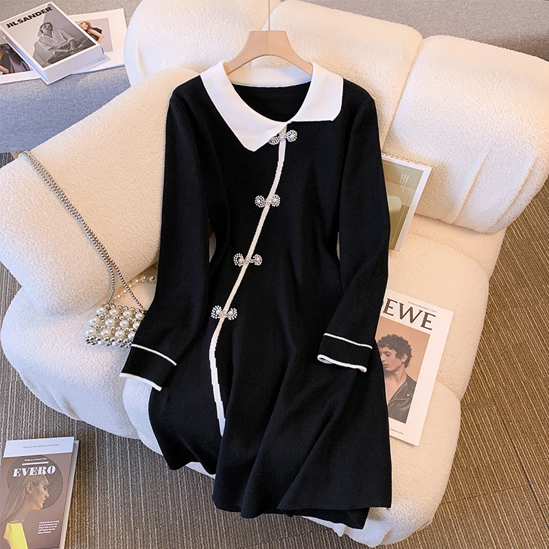 Chinese Style Buckle Black Long Sleeved Knitted Dress Women Spring Autumn New Chic Color Contrast Thin Sweater Skirt Female
Chinese Style Buckle Black Long Sleeved Knitted Dress Women Spring Autumn New Chic Color Contrast Thin Sweater Skirt Female