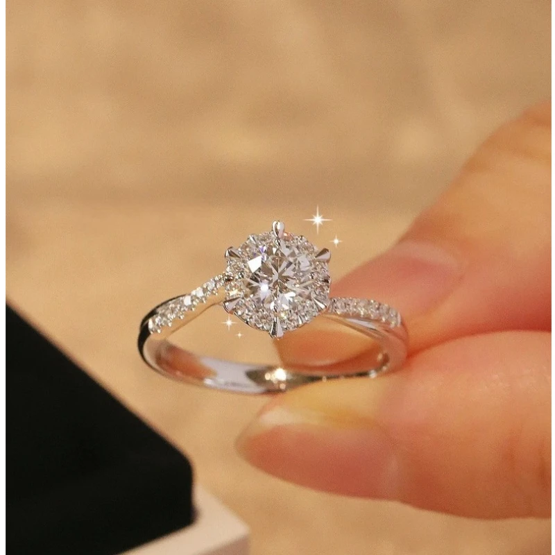 1ct White Gold Moissanite Engagement Opening Rings for Women S925 Sterling Silver Brand Fine Jewelry Certificate Drop Shipping
1ct White Gold Moissanite Engagement Opening Rings for Women S925 Sterling Silver Brand Fine Jewelry Certificate Drop Shipping