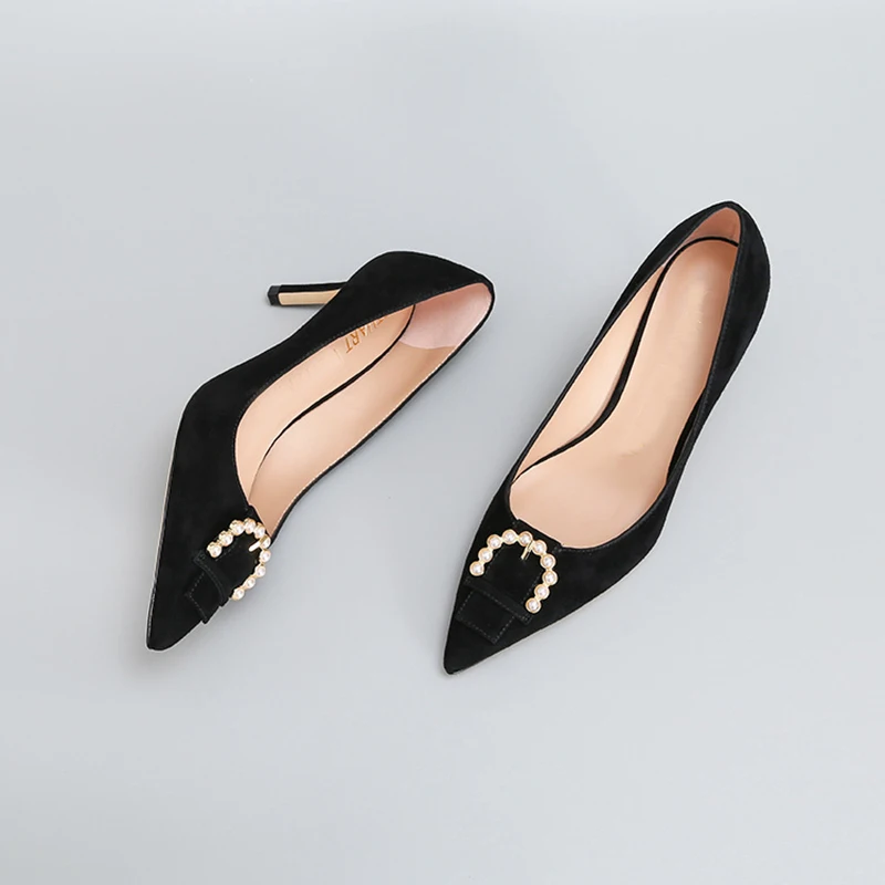 Luxury 2022 Summer Leather Shoes Women Sheepskin Pearl Trim Pointed Black Sexy High Heels Fashion Comfortable Elegant Shoes
Luxury 2022 Summer Leather Shoes Women Sheepskin Pearl Trim Pointed Black Sexy High Heels Fashion Comfortable Elegant Shoes