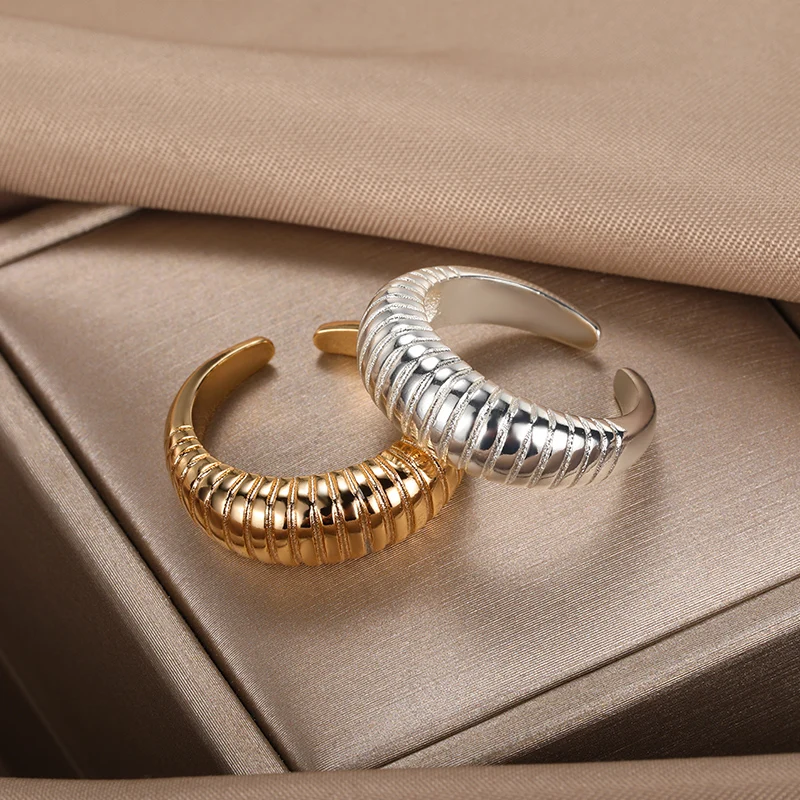 Simple Twist Ring Bread Shape Gold Color Rings For Women French Croissant Adjustable Ring Braid Twisted Girl Trendy Jewelry Gift
Simple Twist Ring Bread Shape Gold Color Rings For Women French Croissant Adjustable Ring Braid Twisted Girl Trendy Jewelry Gift