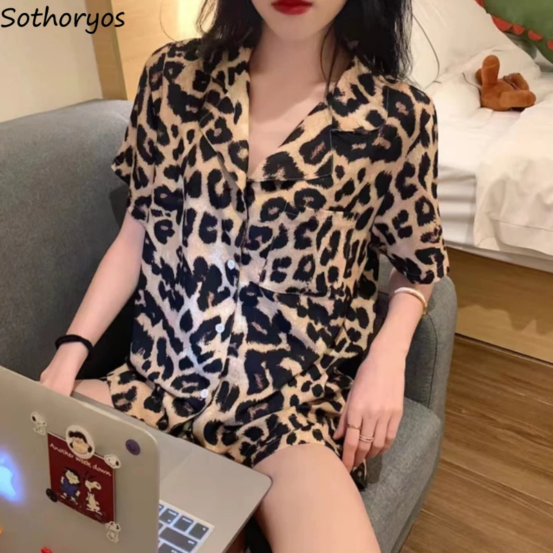 Leopard Pajama Sets Women Chic Summer Casual Short Sleeve Loungewear Sexy Turn-down Collar Prevalent Japan Style Sweet Female
Leopard Pajama Sets Women Chic Summer Casual Short Sleeve Loungewear Sexy Turn-down Collar Prevalent Japan Style Sweet Female
