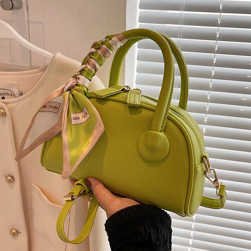 Simple Popular Women's Bag 2022 High Quality New Summer Wild Boston Handbag Fashion Casual Shoulder Messenger Bag
Simple Popular Women's Bag 2022 High Quality New Summer Wild Boston Handbag Fashion Casual Shoulder Messenger Bag