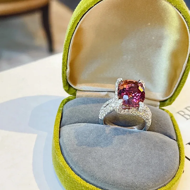 Luxury Female 4ct Oval Ruby Gemstone Ring Cocktail Resizable Jewelry Charm 925 Silver Engagement Wedding Rings For Women
Luxury Female 4ct Oval Ruby Gemstone Ring Cocktail Resizable Jewelry Charm 925 Silver Engagement Wedding Rings For Women