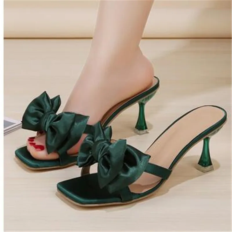 Женские туфли 2023, шлепанцы, повседневные резиновые шлепанцы, шлепанцы с узлом-бабочкой, роскошные домашние туфли для женщин
Женские туфли 2023, шлепанцы, повседневные резиновые шлепанцы, шлепанцы с узлом-бабочкой, роскошные домашние туфли для женщин