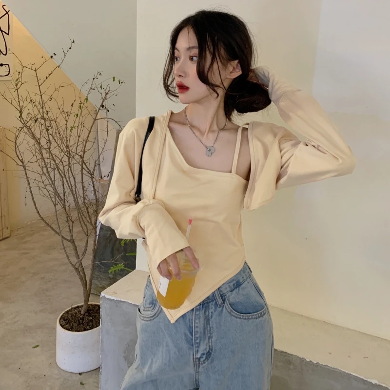 Off Shoulder Sexy Crop Top Women 2023 Spring Light Yellow Suspender Two-piece TShirt Korean Clothes Slim Long Sleeve Tees Femme
Off Shoulder Sexy Crop Top Women 2023 Spring Light Yellow Suspender Two-piece TShirt Korean Clothes Slim Long Sleeve Tees Femme